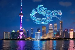 英雄联盟全球总决赛外滩灯光秀：电竞文化点亮城市夜经济，文旅跨界合作开启新篇章